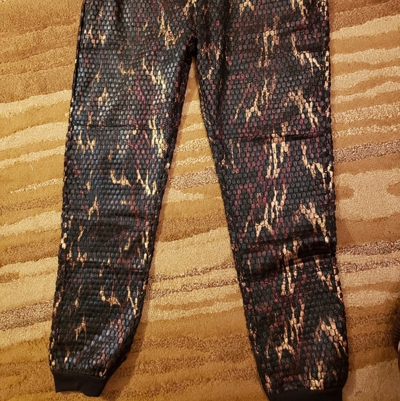 🌼Ladies joggers​ - Picture 4 of 6